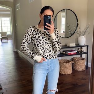 White Black Gold Leopard Print Crewneck Sw…